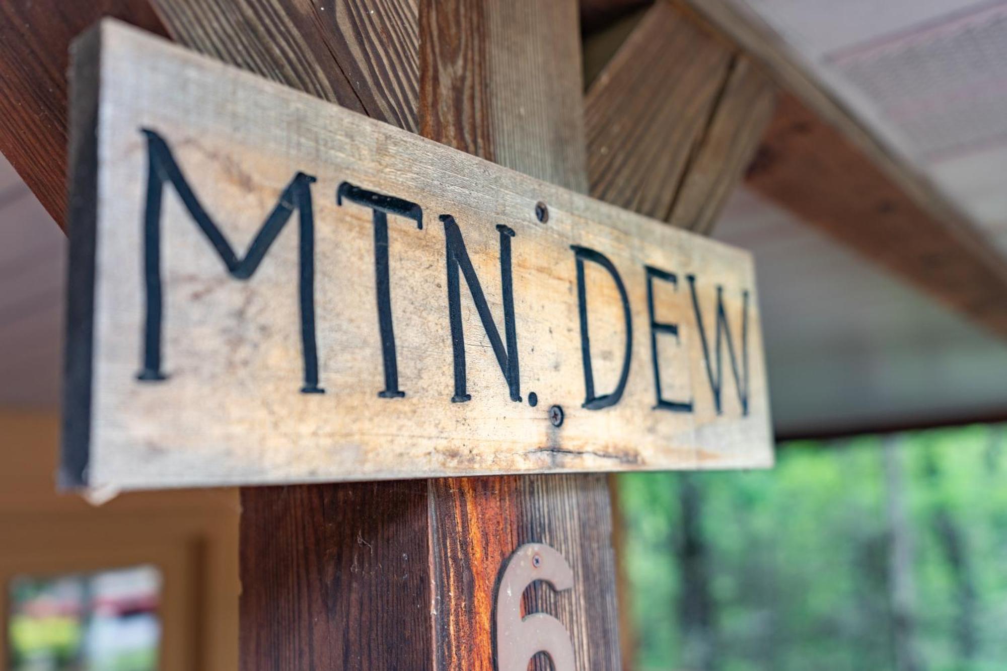 Mountain Dew - 2 Bedrooms, 2 Baths, Sleeps 4 Cabin Гатлінбург Екстер'єр фото